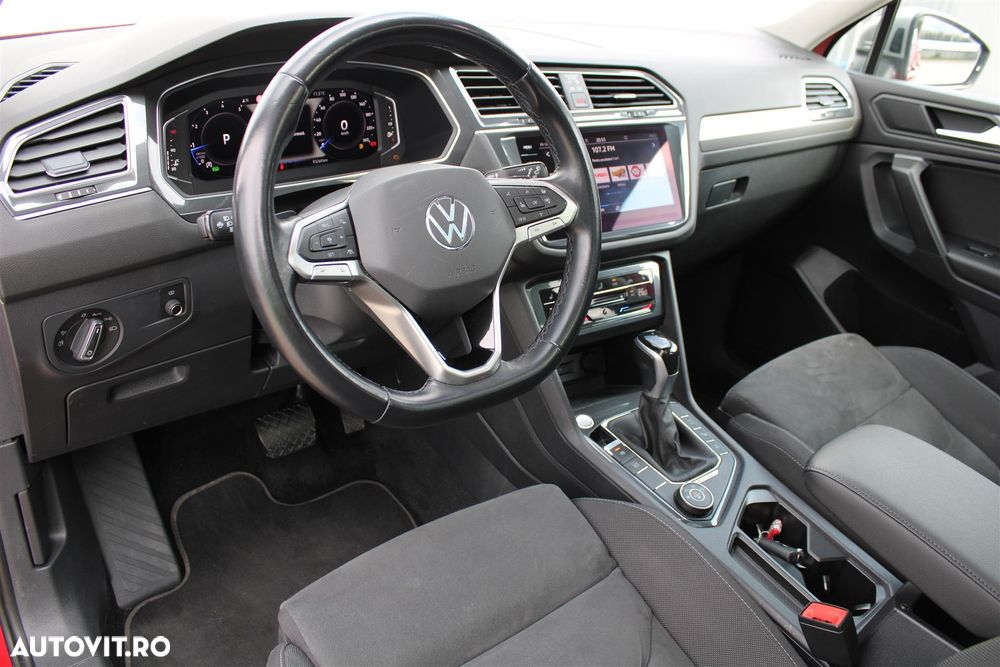 Volkswagen Tiguan - 11