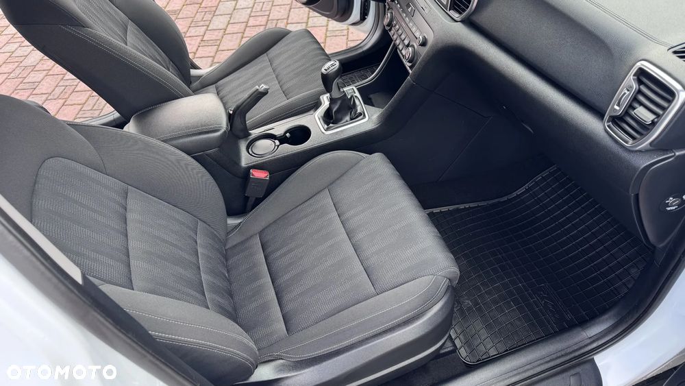 Kia Sportage 1.6 GDI 2WD Vision - 37