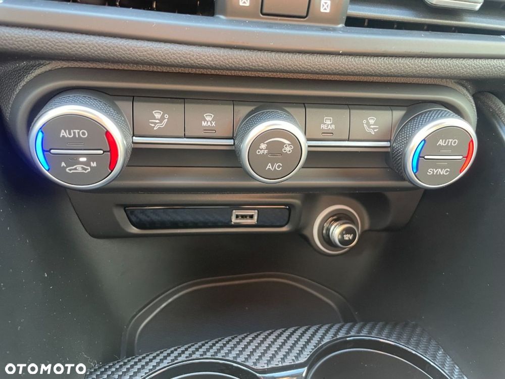Alfa Romeo Giulia - 26
