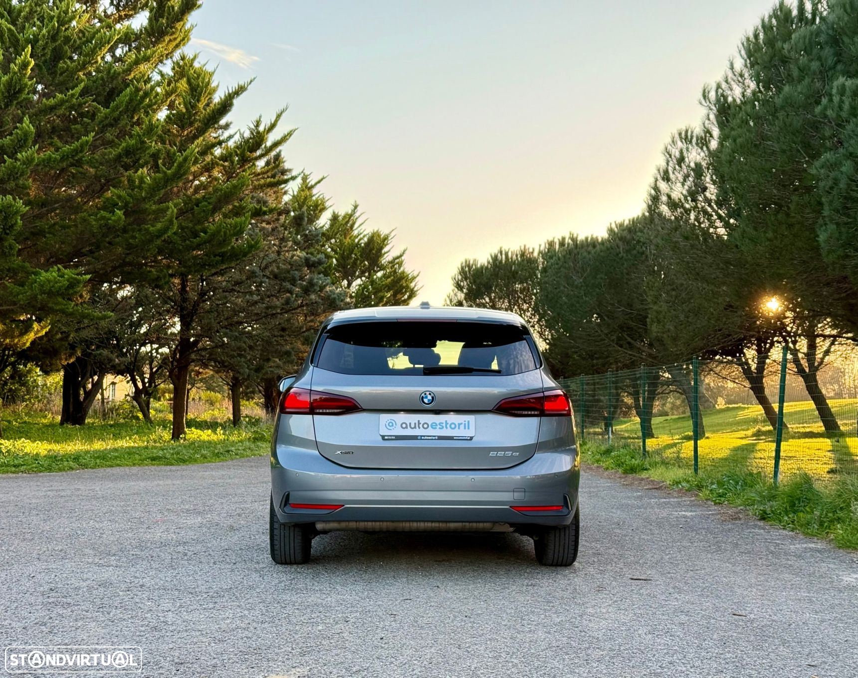 BMW 225xe Active Tourer - 4