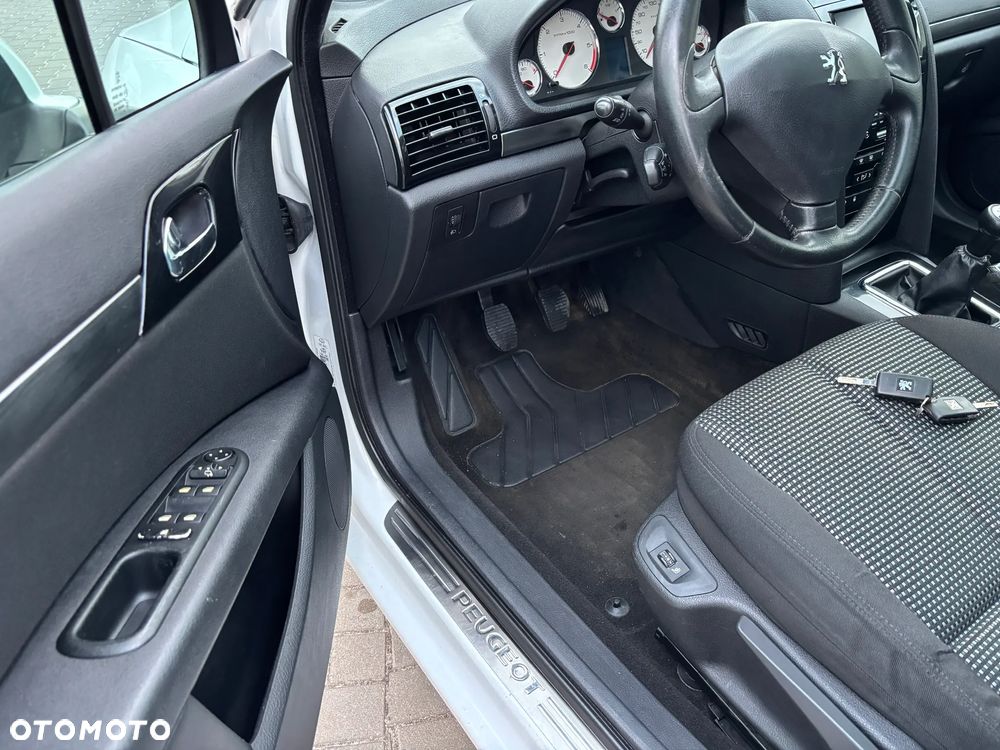 Peugeot 407 HDi 110 Blue Lion Sport - 11