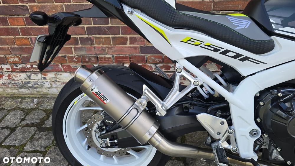Honda CB - 28