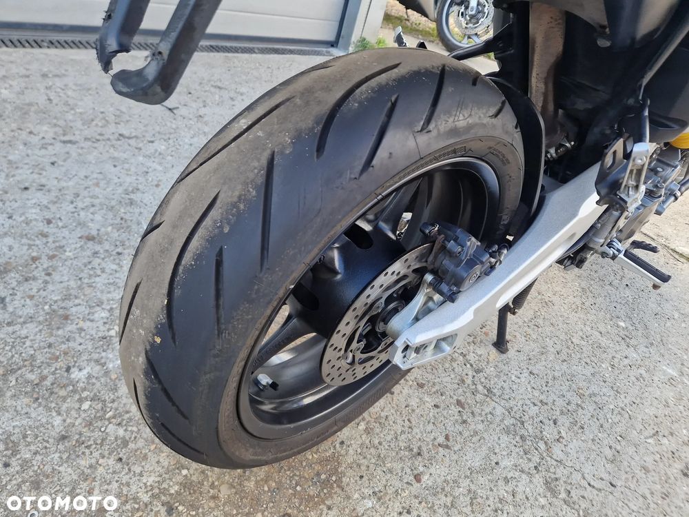Yamaha MT - 19