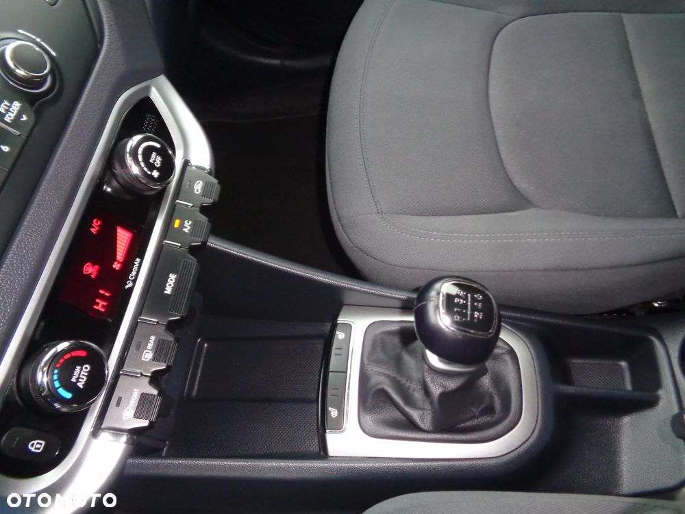 Kia Rio 1.4 Comfort - 14