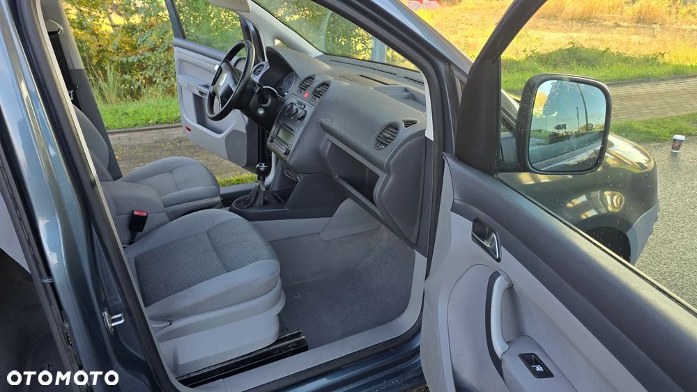 Volkswagen Caddy 1.6 Familie (7-Si.) - 18