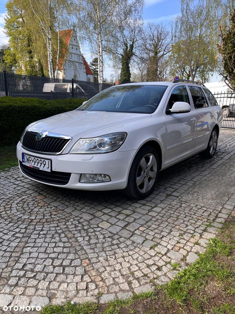 Skoda Octavia 2.0 TDI DPF Elegance - 2