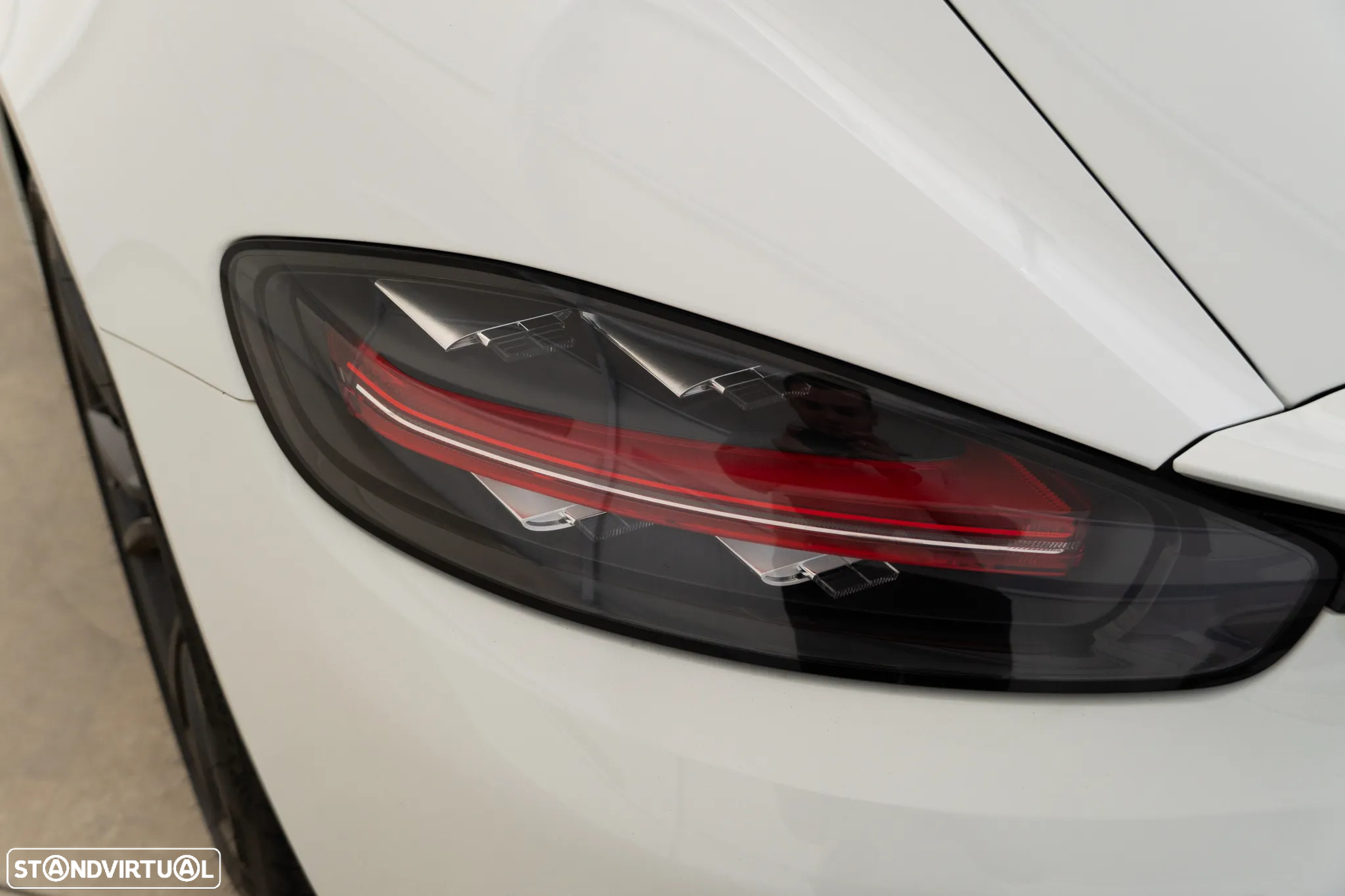 Porsche 718 Cayman T - 17
