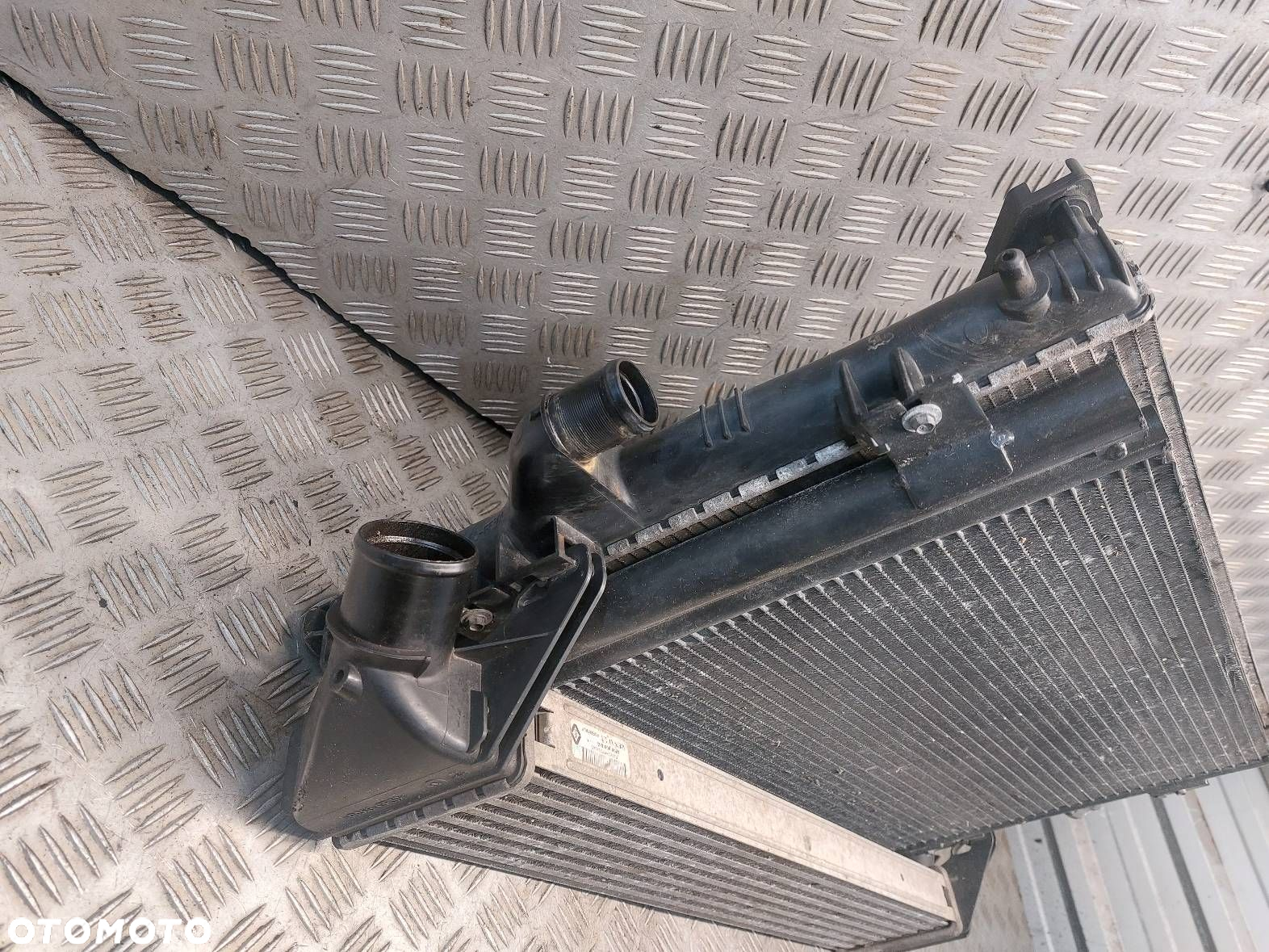 CHŁODNICE KOMPLET + WENTYLATOR SANDERO I 1.5 DCI 8200409045 214100598R - 2