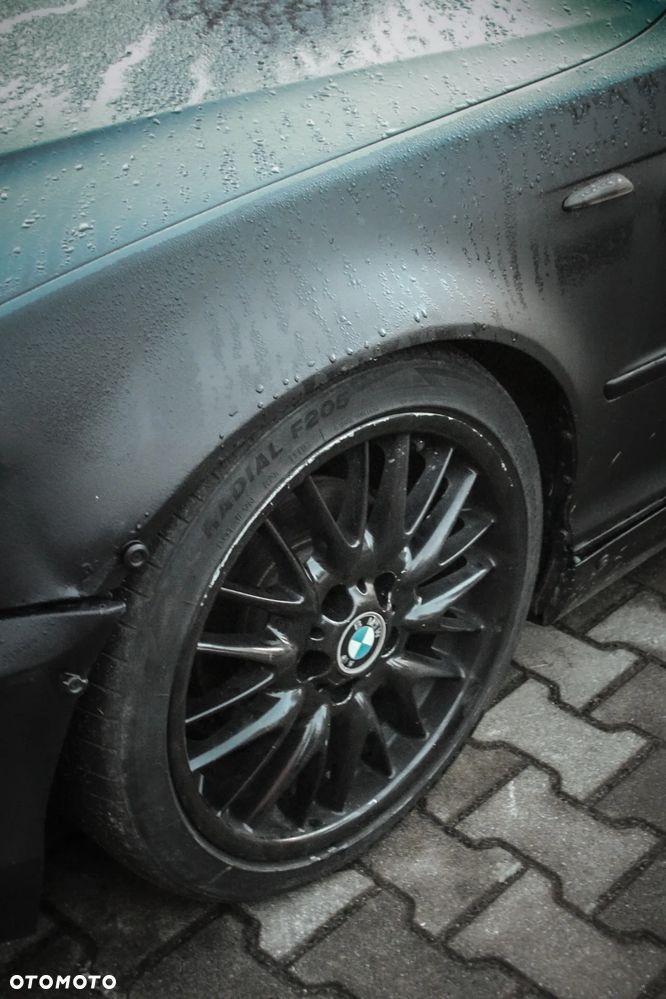 BMW Seria 3 325i - 5