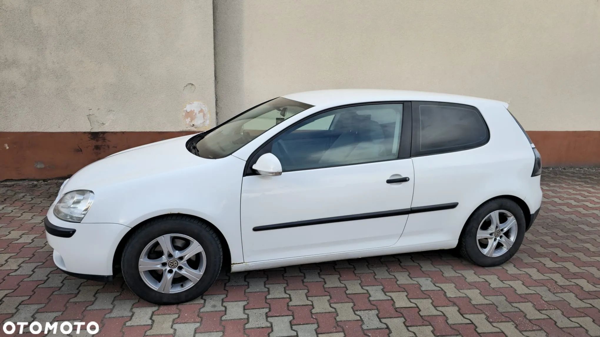 Volkswagen Golf - 1