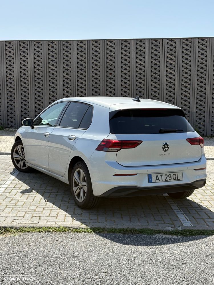Volkswagen Golf 1.0 TSI Life — fotografia 3