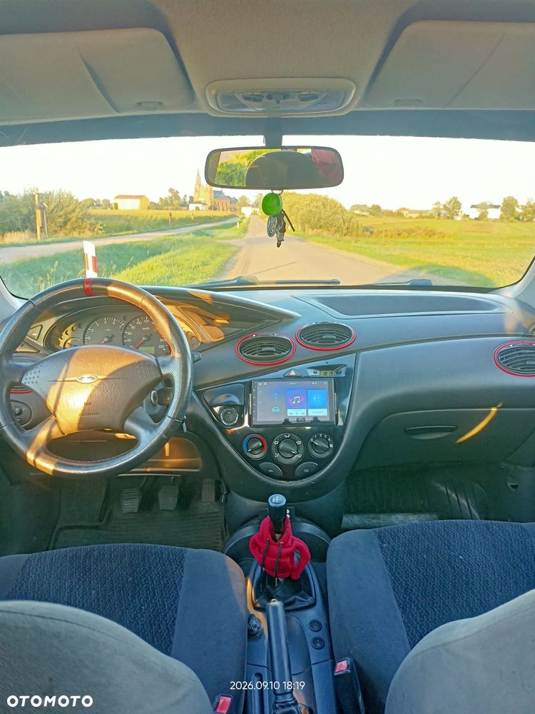 Ford Focus - 8