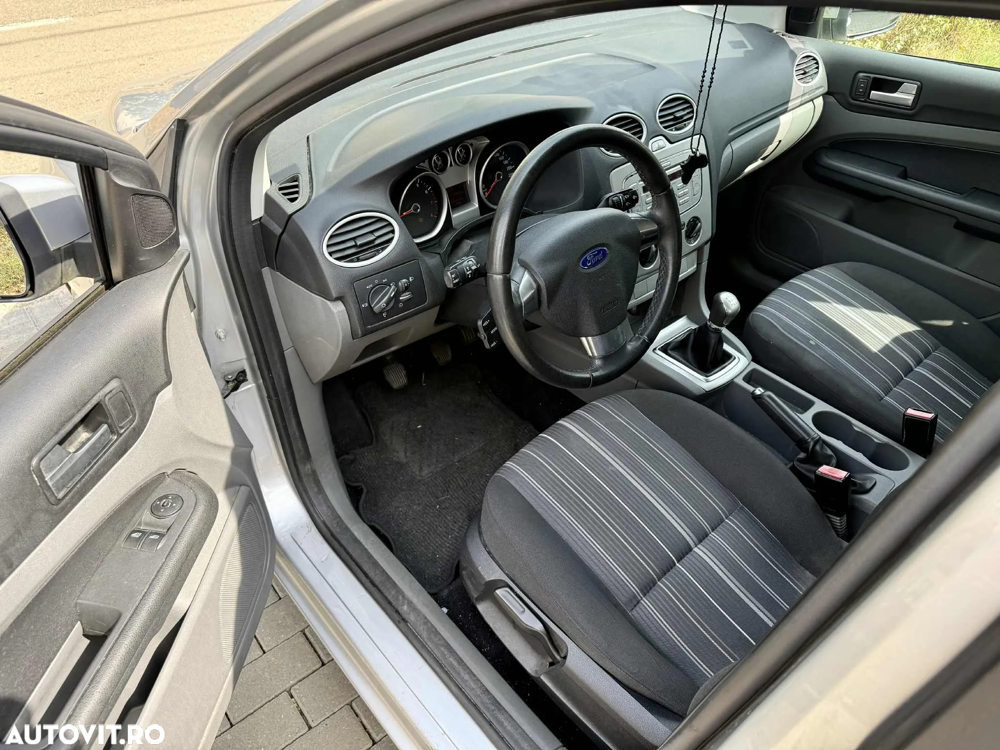 Ford Focus - 8