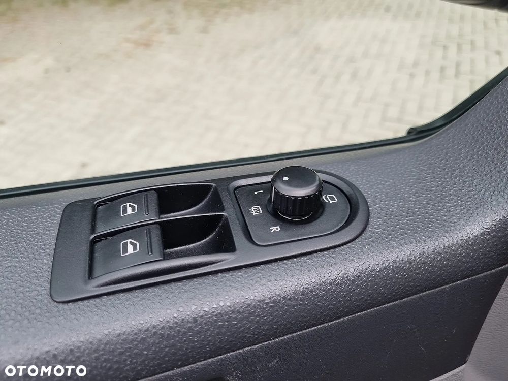Volkswagen Transporter - 13