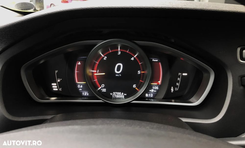Volvo V40 D3 Geartronic Momentum - 16