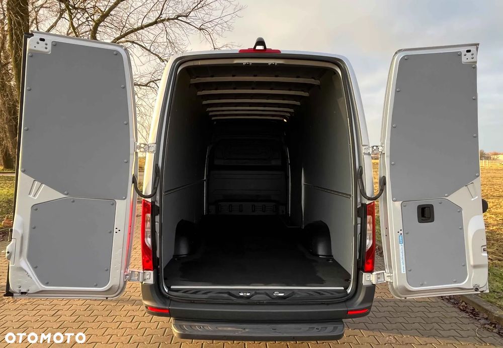 Mercedes-Benz Sprinter - 17