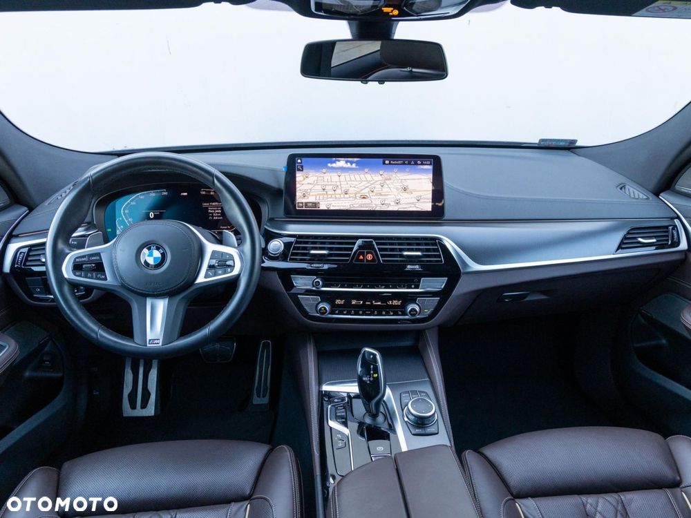 BMW 6GT - 9