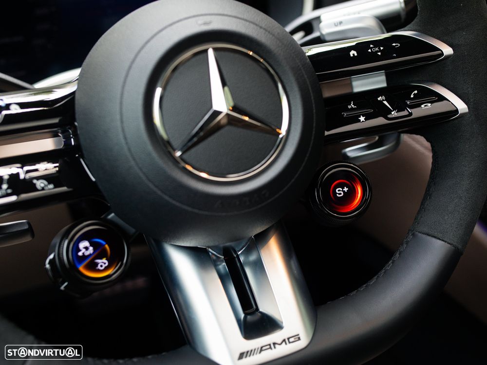 Mercedes-Benz AMG GT 63 4MATIC+ - 42
