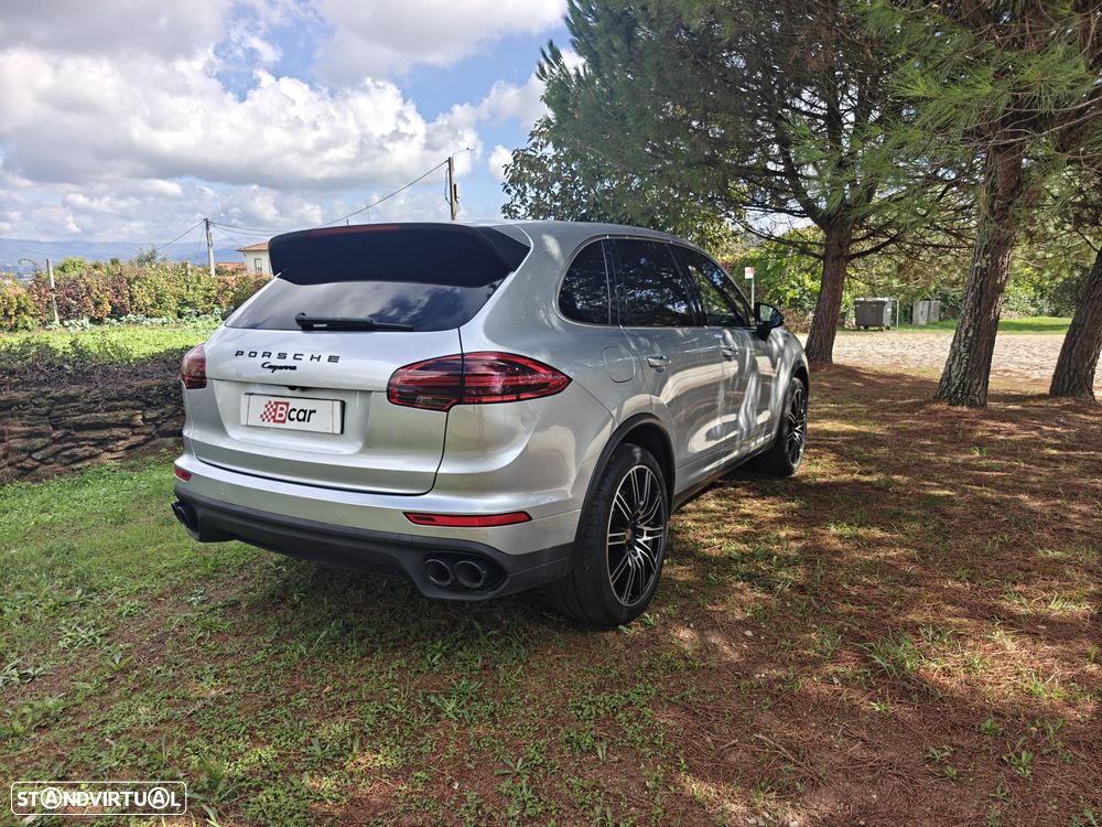 Porsche Cayenne Platinum Edition - 11