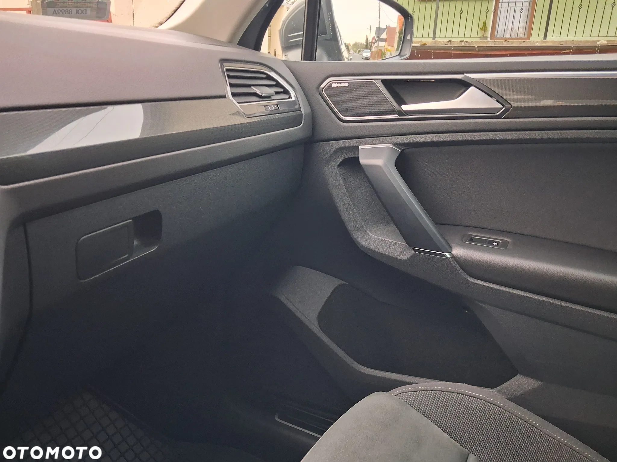 Volkswagen Tiguan - 36