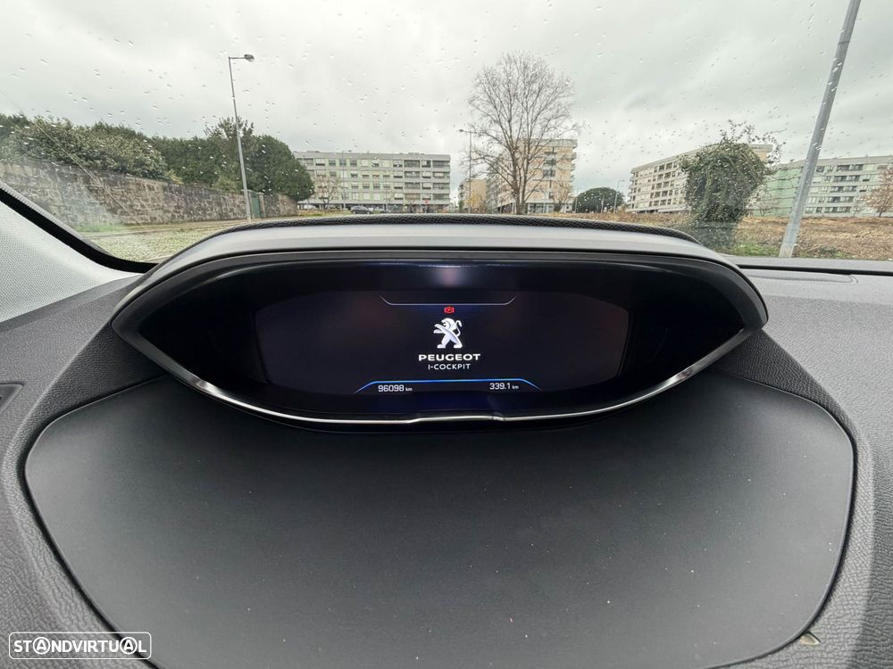 Peugeot 5008 BlueHDI 130 EAT8 Allure - 14