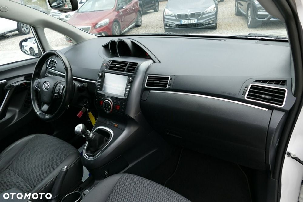 Toyota Verso 1.6 D-4D Premium - 27