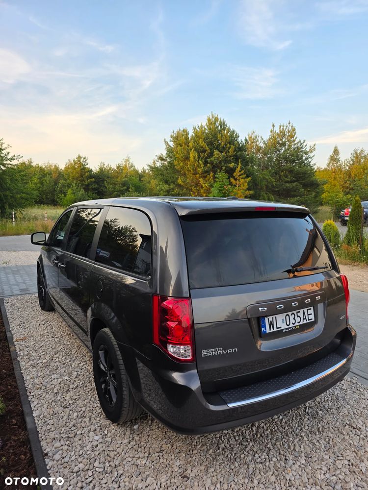 Dodge Grand Caravan 3.6 R/T - 4