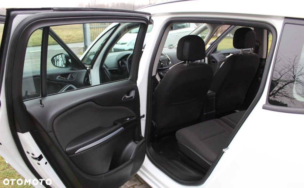 Opel Zafira - 12