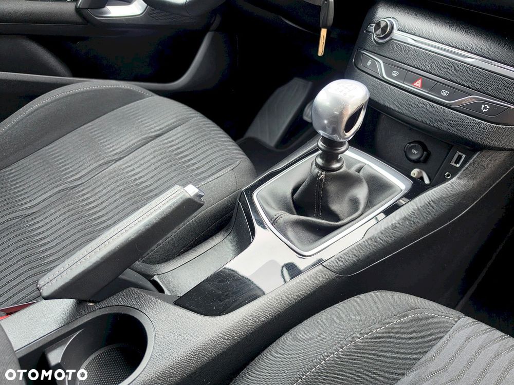 Peugeot 308 PureTech 130 Stop & Start Access - 24
