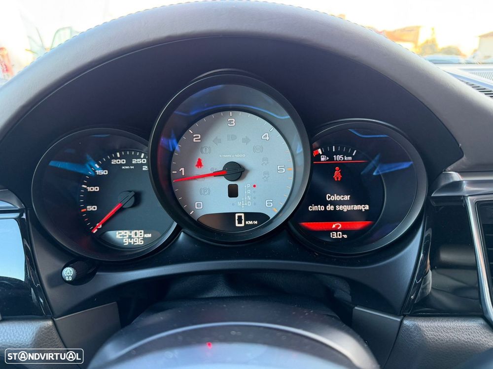 Porsche Macan S - 25