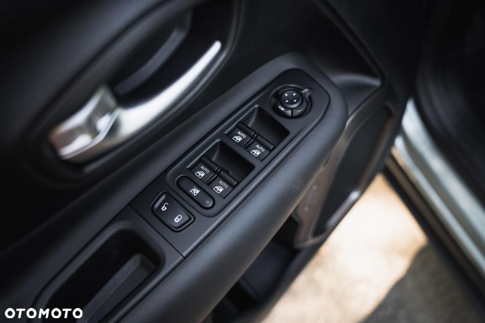 Jeep Renegade - 25