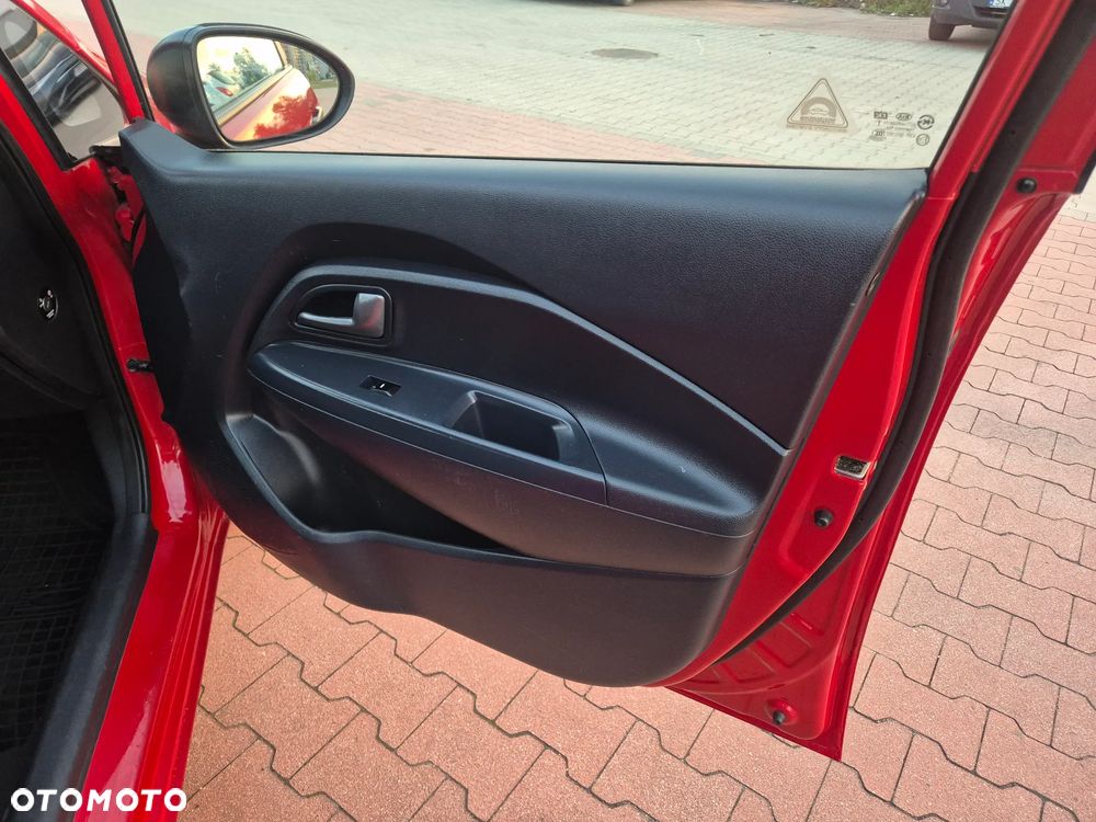 Kia Rio 1.2 M - 8