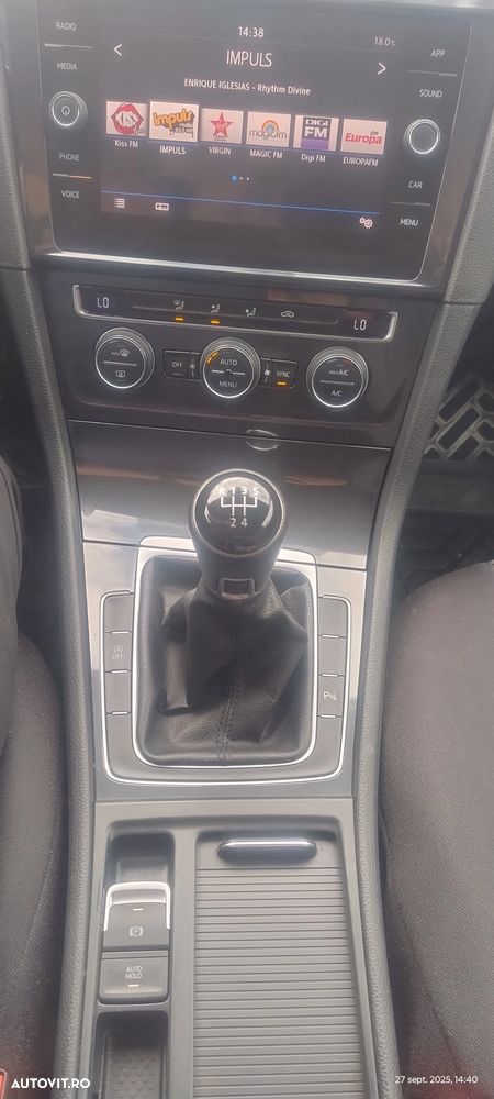 Volkswagen Golf 1.6 TDI Comfortline - 7