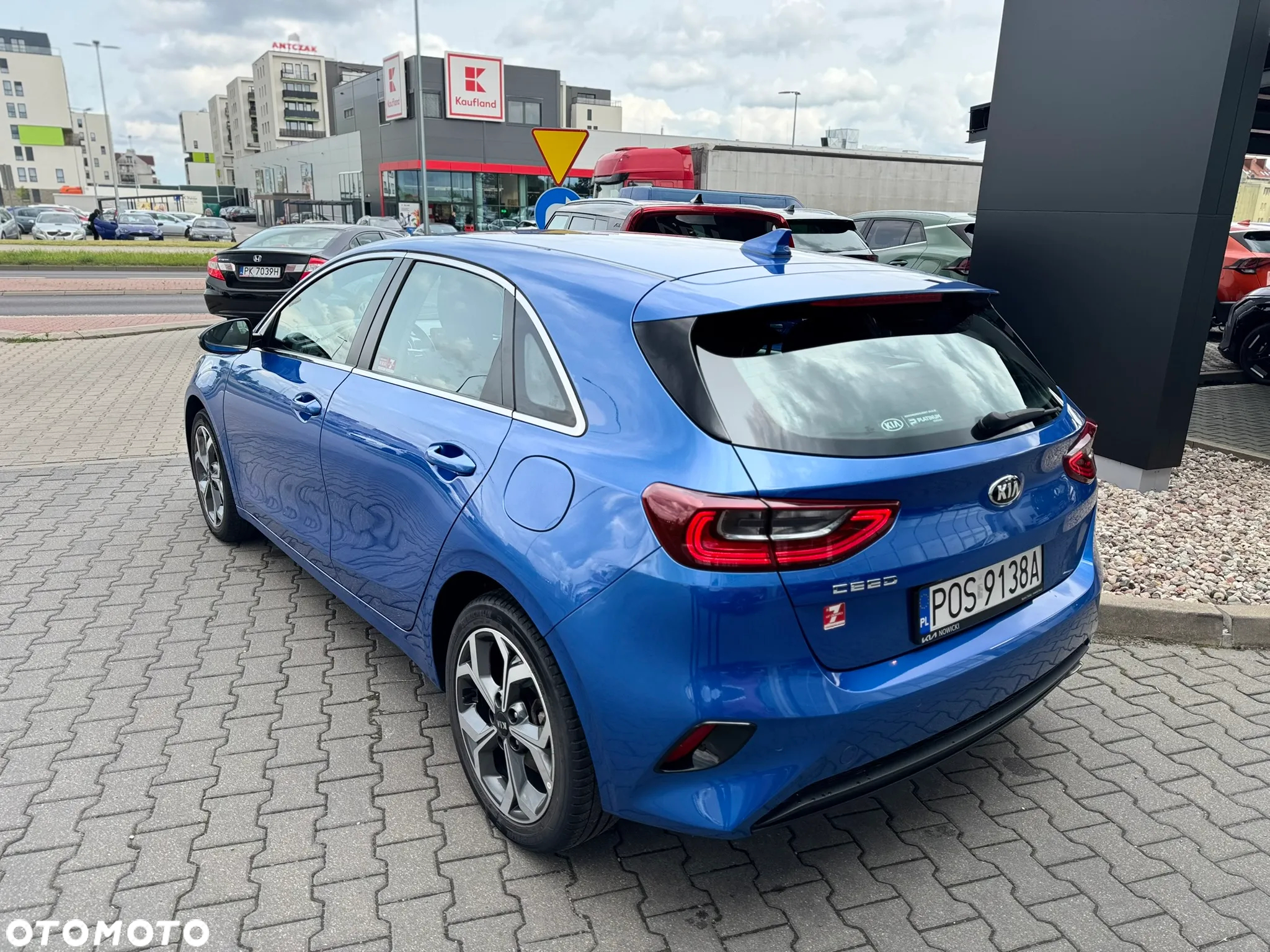 Kia Ceed - 3