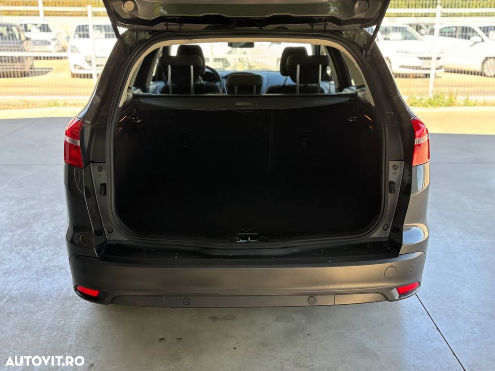 Ford Focus - 11