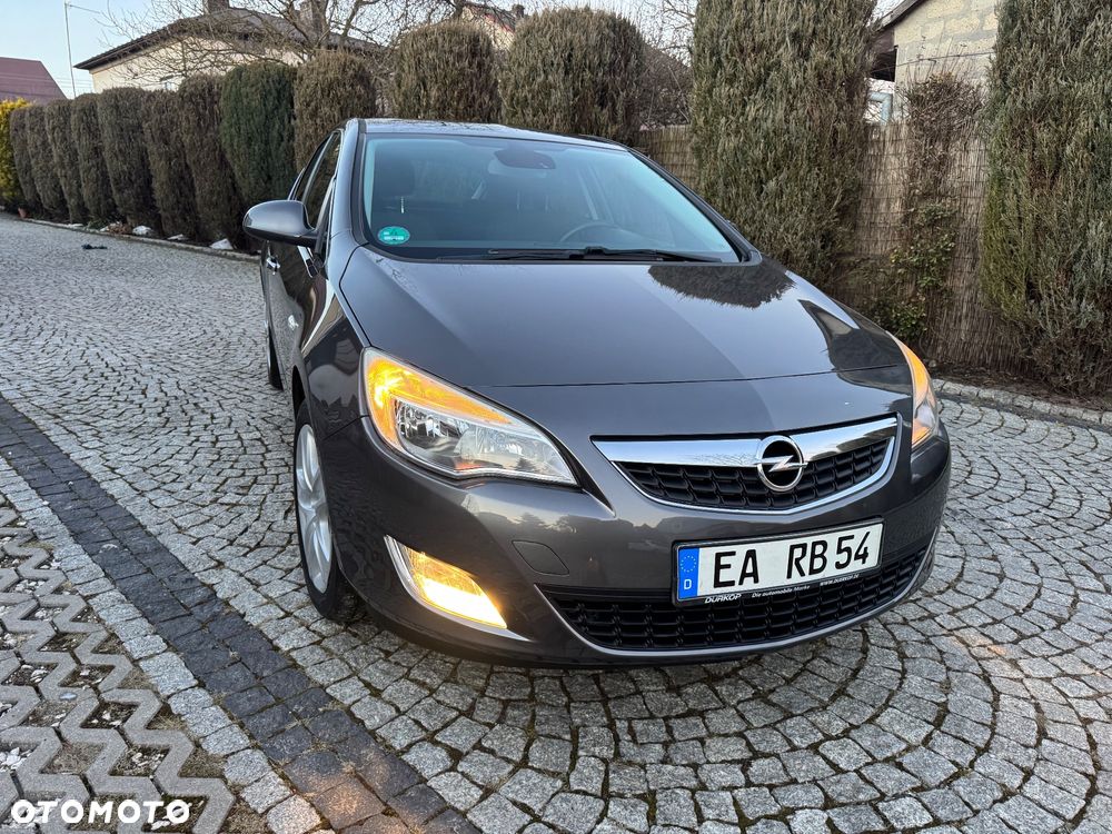 Opel Astra 1.4 Turbo Edition Sport - 2