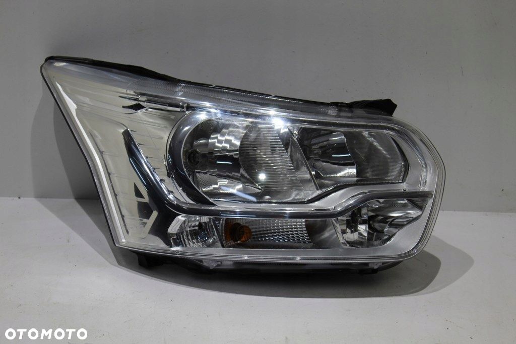 Ford Transit MK8 Lampa Przód Przednia Prawa 14r Brak Uszka - 1