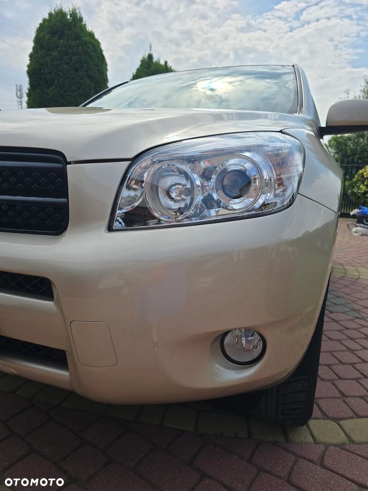 Toyota RAV4 2.0 VVT-i Sol - 11