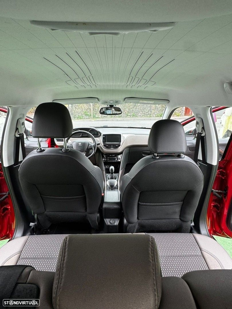 Peugeot 2008 1.2 PureTech Allure - 23