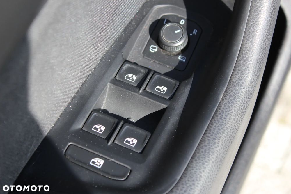 Volkswagen Passat Variant 1.6 TDI (BlueMotion Technology) Comfortline - 13