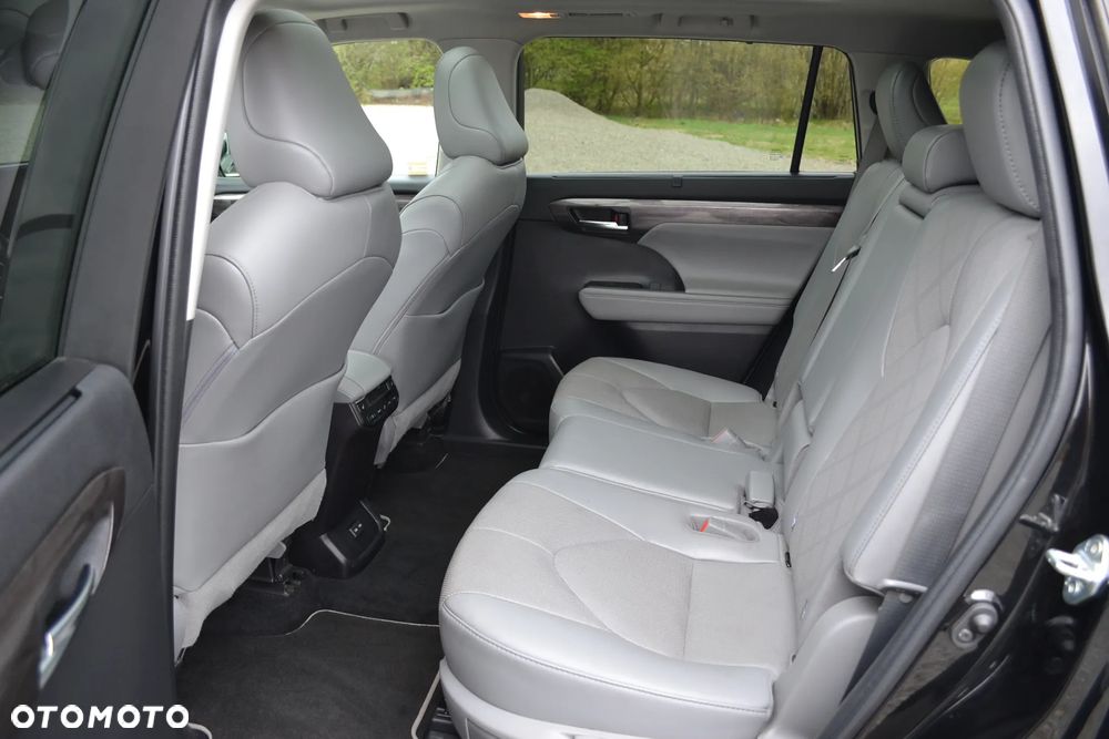 Toyota Highlander 2.5 Hybrid Executive - 12