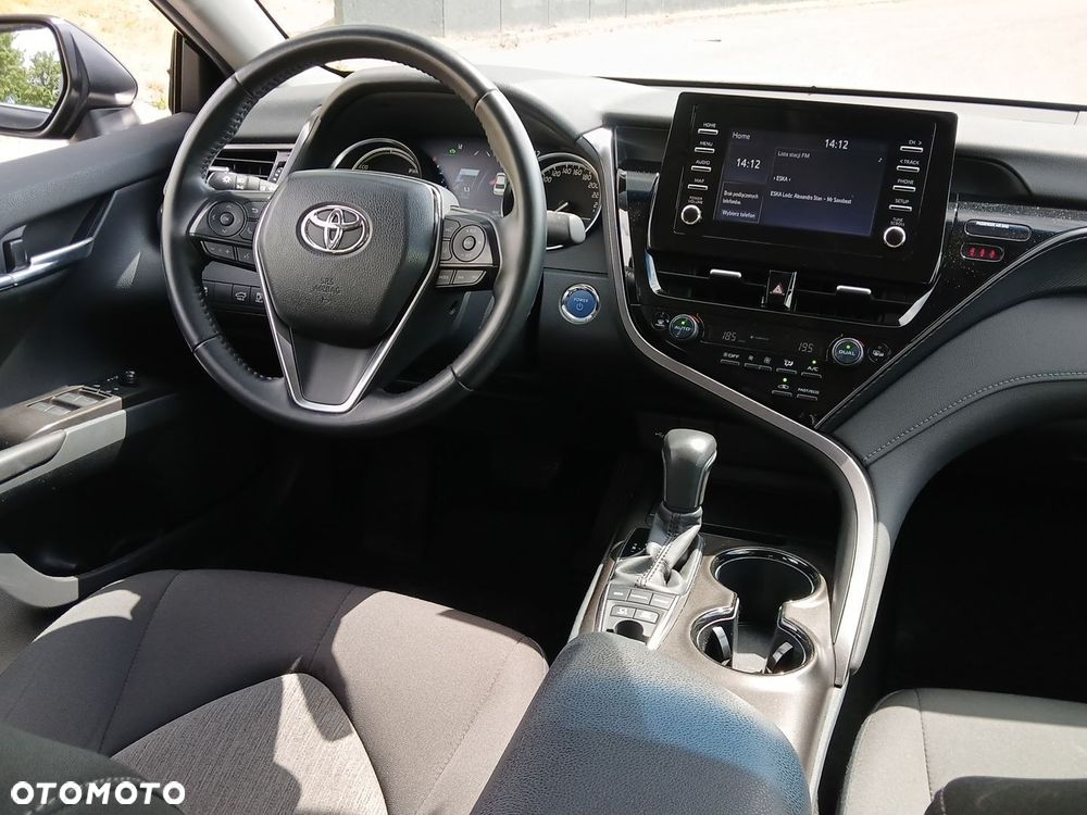 Toyota Camry 2.5 Hybrid Comfort CVT - 21