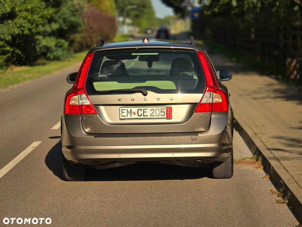 Volvo V70 2.5T Summum - 16