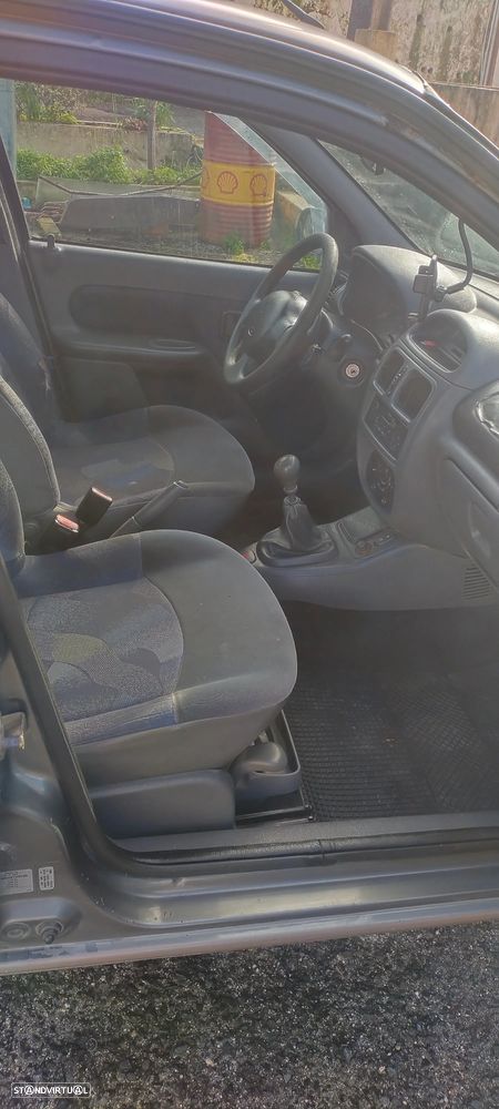 Renault Clio 1.2 Authentique - 8