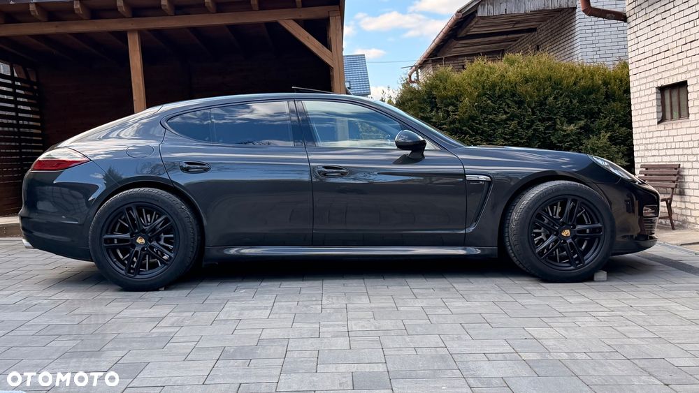 Porsche Panamera 4 - 10