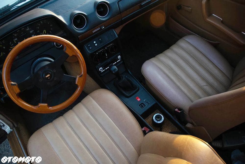Mercedes-Benz W123 - 13