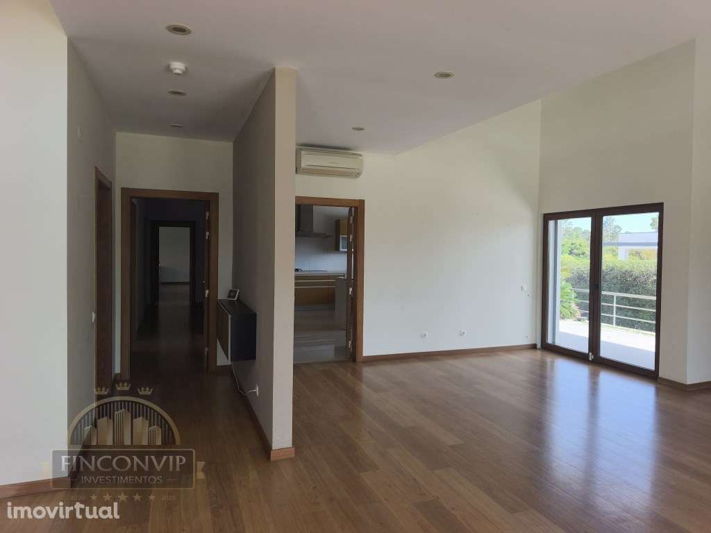 Moradia Isolada V4+3 na Verdizela - Entre o Mar e o Golfe - Grande imagem: 4/31