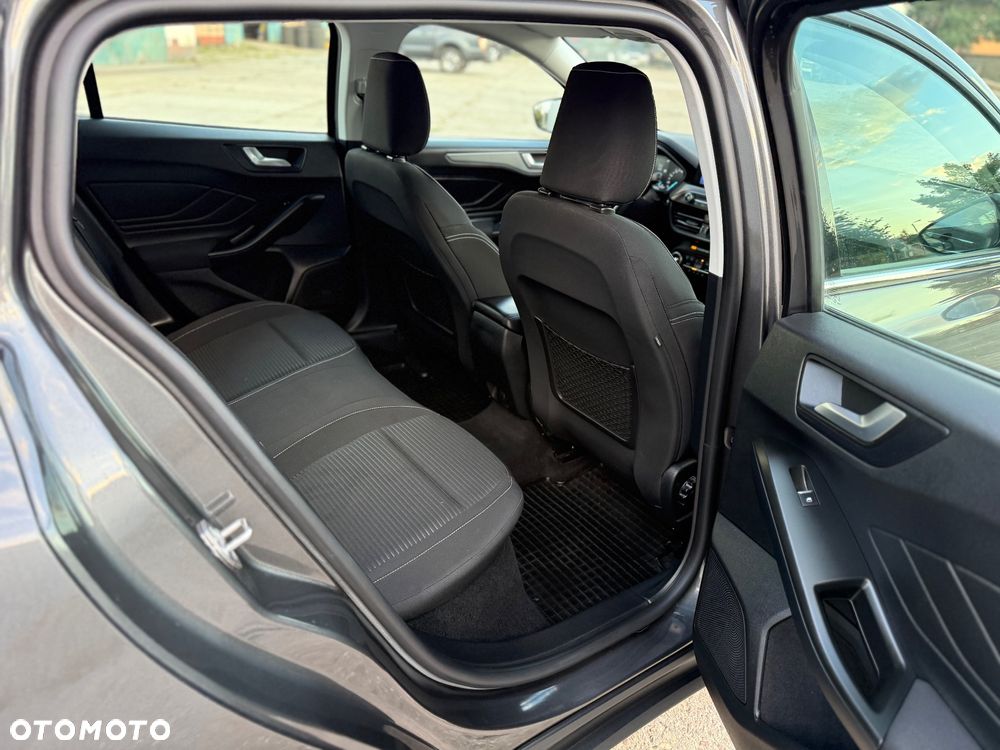 Ford Focus 1.5 EcoBlue Start-Stopp-System TITANIUM - 16