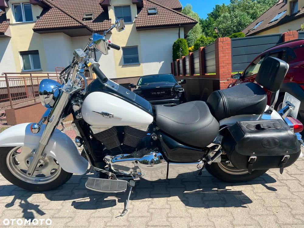 Suzuki Intruder - 5