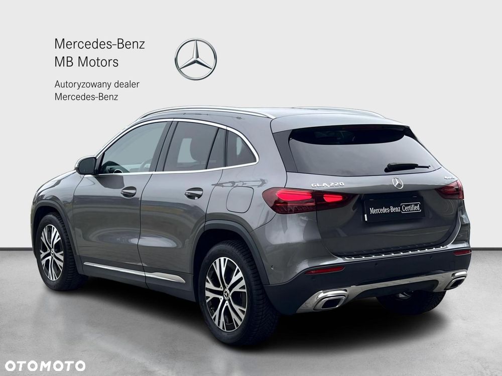 Mercedes-Benz GLA 220 mHEV 4-Matic 8G-DCT - 4